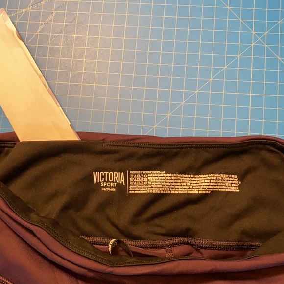 Women’s Victoria Sport Leggings, Size L, purple.  Capri Length. - Picture 7 of 7
